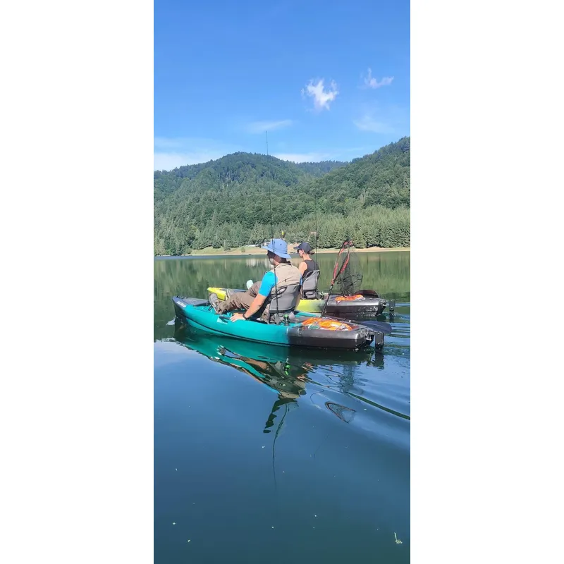 เรือคายัคแบบมีครีบขับเคลื่อนด้ - Fishing Kayak Pedal Drive บทวิจารณ์และราคา